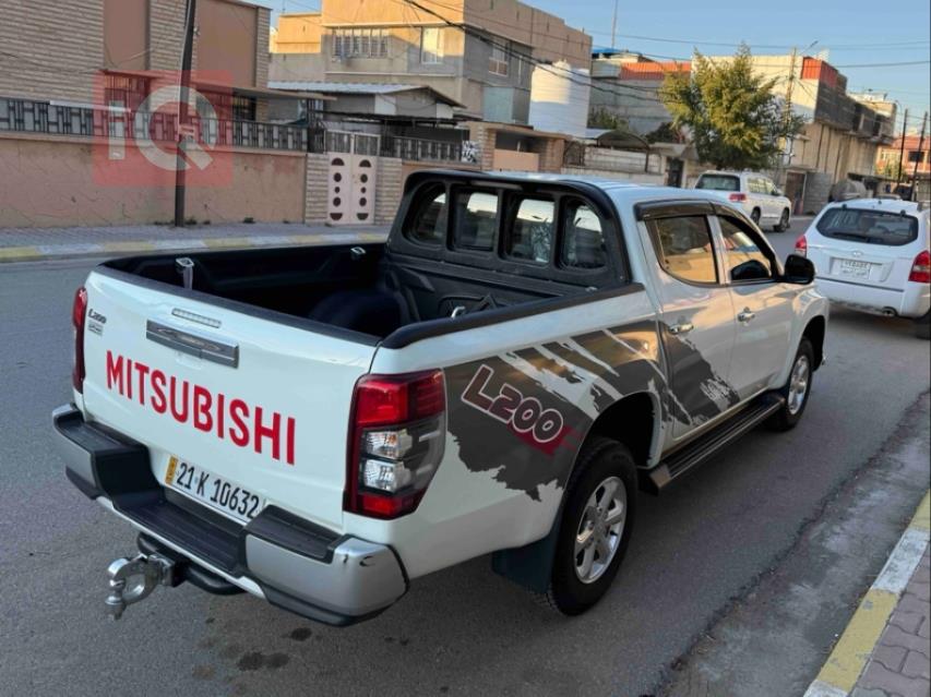 میتسوبیشی L200